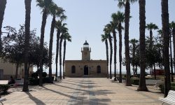 Explorando el Faro de Roquetas de Mar: Tesoro histórico y costero en Almería