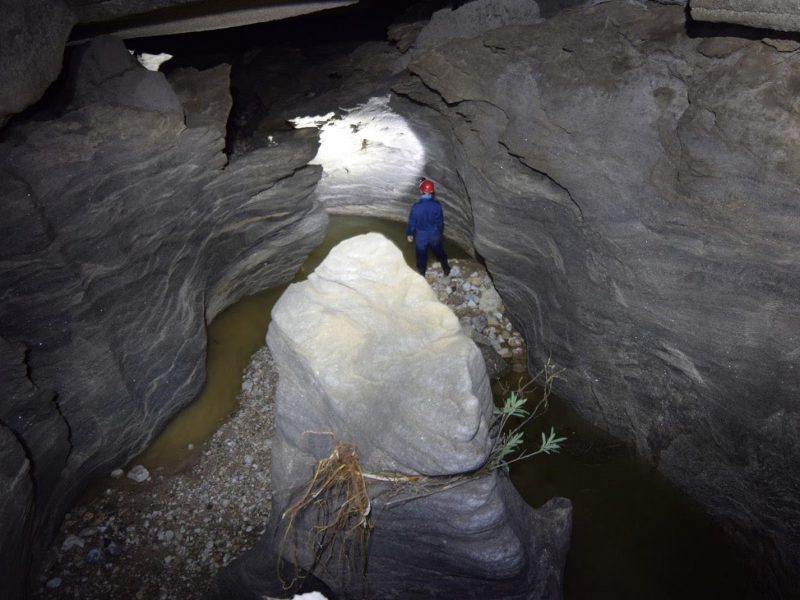 Las Cuevas de Sorbas prevén retomar las visitas en el mes de junio

Las Cuevas de Sorbas prevén retomar las visitas en el mes de junio


15/5/2020